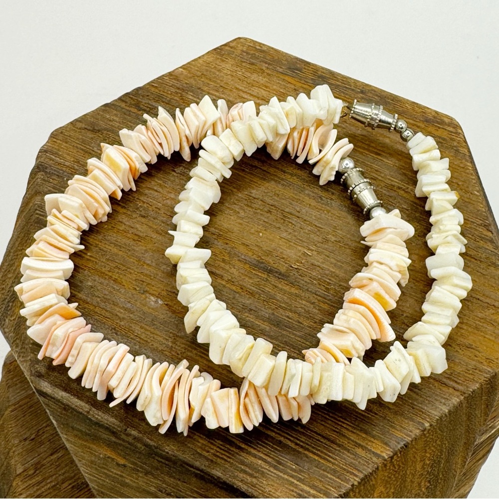 Vintage pukka shell chip bracelets white and coral pink surfer coastal beachy